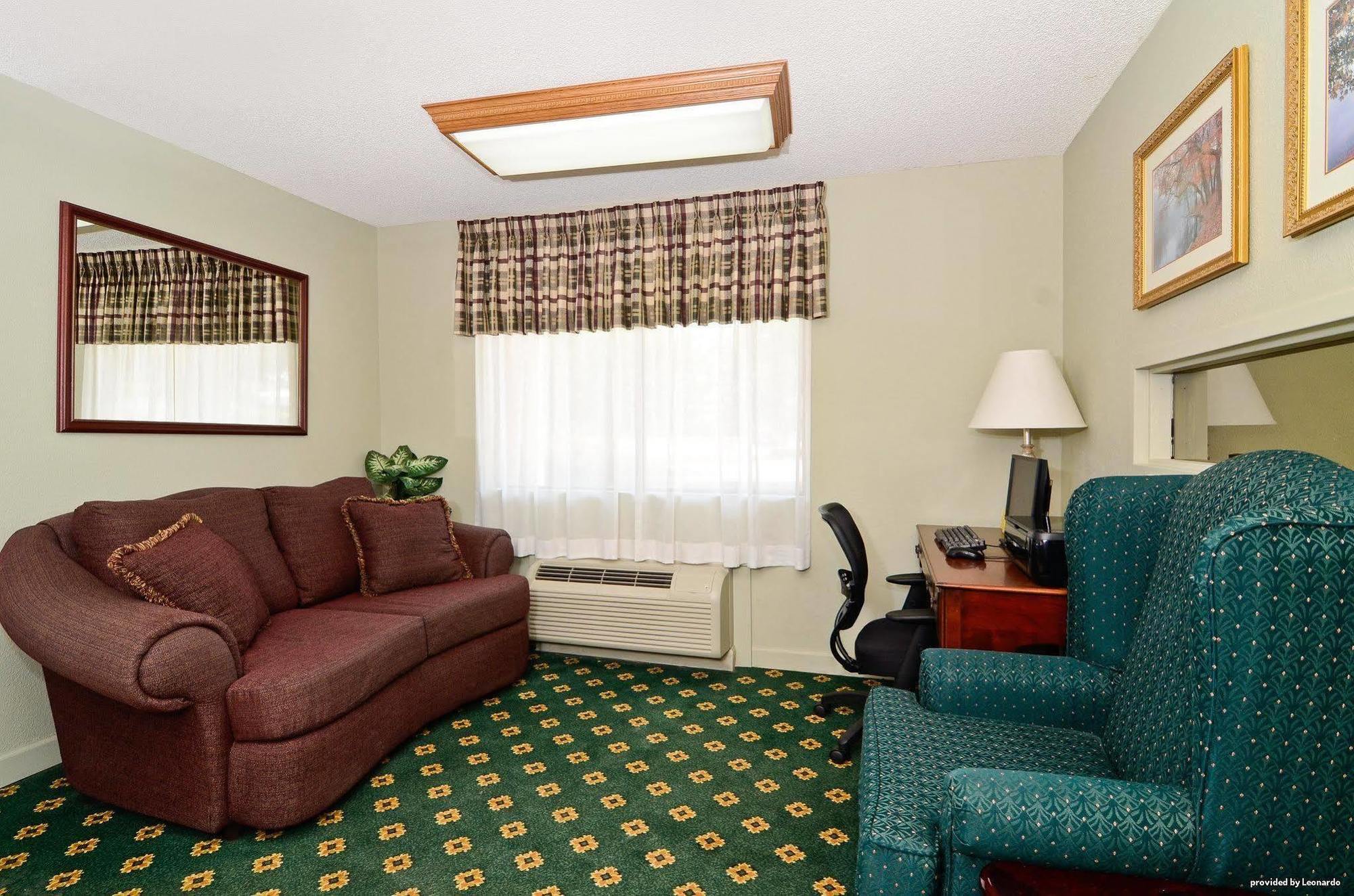 Econo Lodge Ripley Interior photo